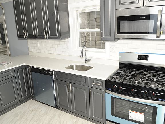 4th image of 11428 148th St