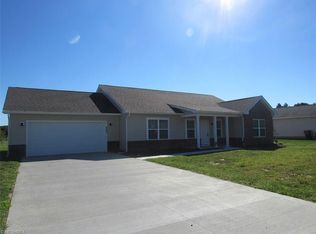 643 Woodridge Rd, Geneva, OH 44041