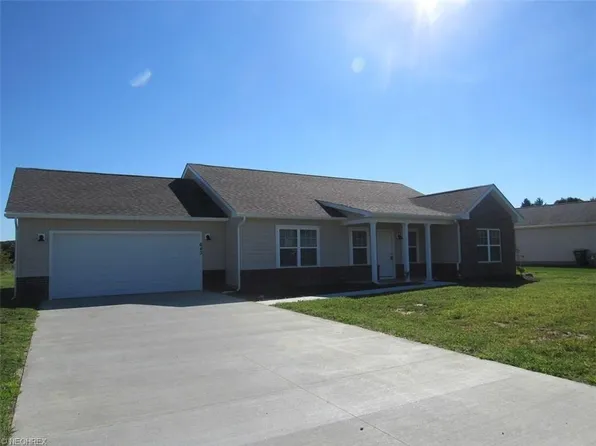 643 Woodridge Rd, Geneva, OH 44041