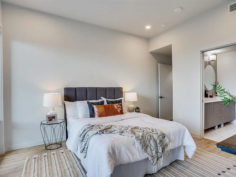 4004 Banister Ln #308 — Photo 24