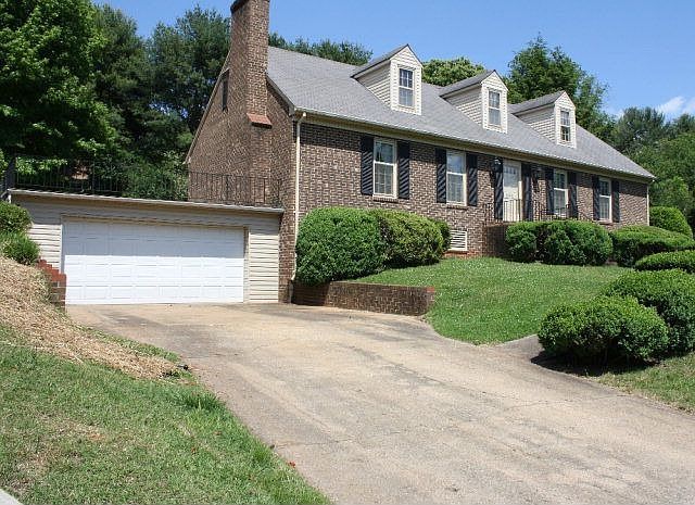 1st image of 1706 Meadowview Ln