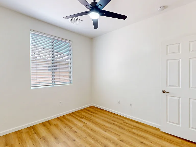 7123 W Festival Way — Photo 28
