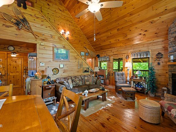 5th image of 3209 Bear Country Way