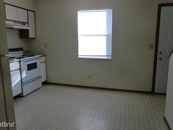 16 Kitchen 2 12-28-11