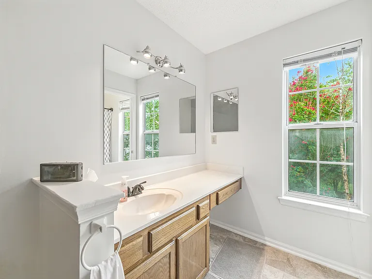 4409 Segovia Ct — Photo 17