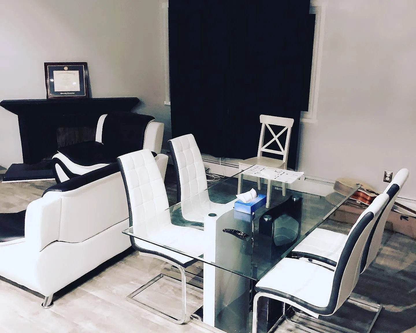 2 bed, 941 sqft, $2,100 — Photo 1