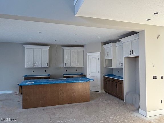 2nd image of 3381 White Willow Ln