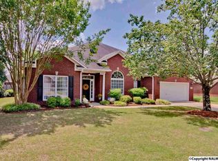 5004 Creekstone Dr SE, Owens Cross Roads, AL 35763