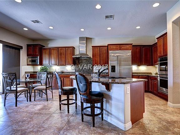 4th image of 7213 Crandon Park Ave