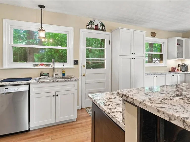 549 N Country Club Rd — Photo 8