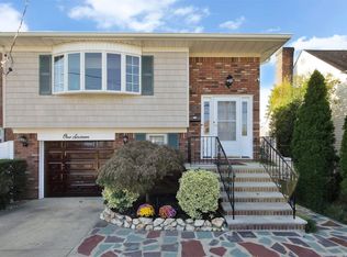 116 Elm St, Valley Stream, NY 11580