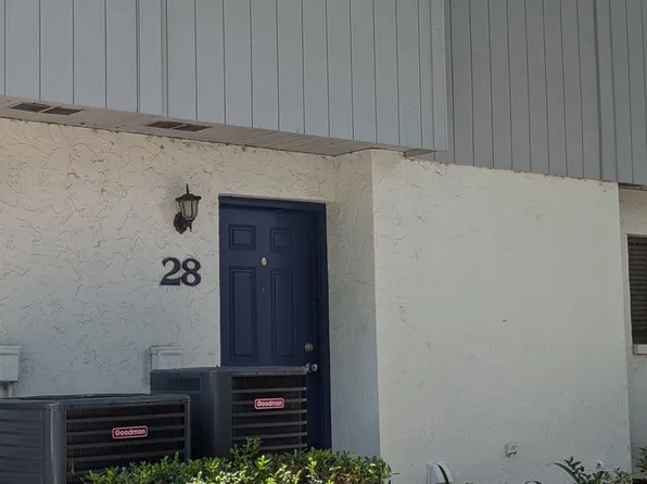 3600 SW 19th Ave APT 28C, Gainesville, FL 32607