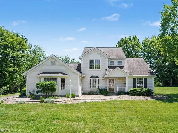 62 Rockaway Dr, Rome, OH 44085