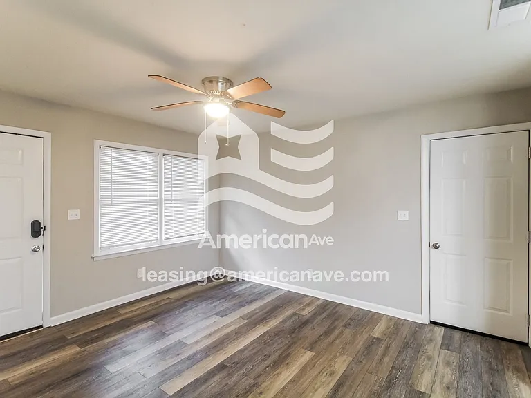 20523_003_living_room_13894160.jpg