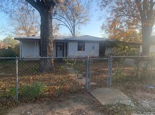 15516 S Highway 81, Lytle, TX 78052