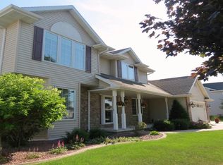 W6059 Dahlia Dr, APPLETON, WI 54915