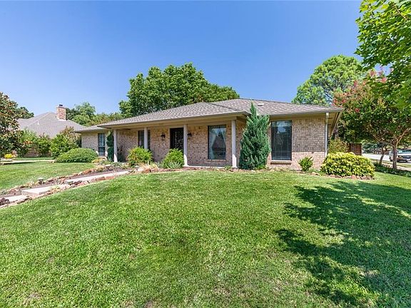 2nd image of 225 Carolyn Dr