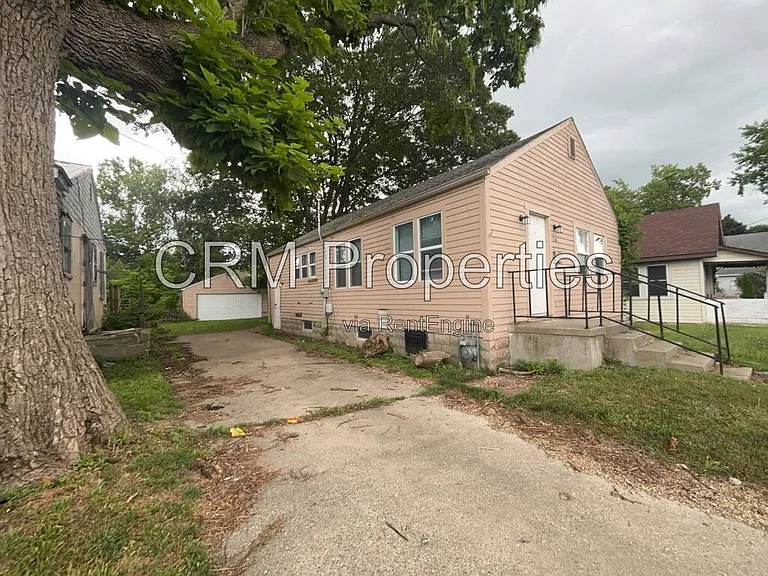 714 E Vaile Ave — Photo 3