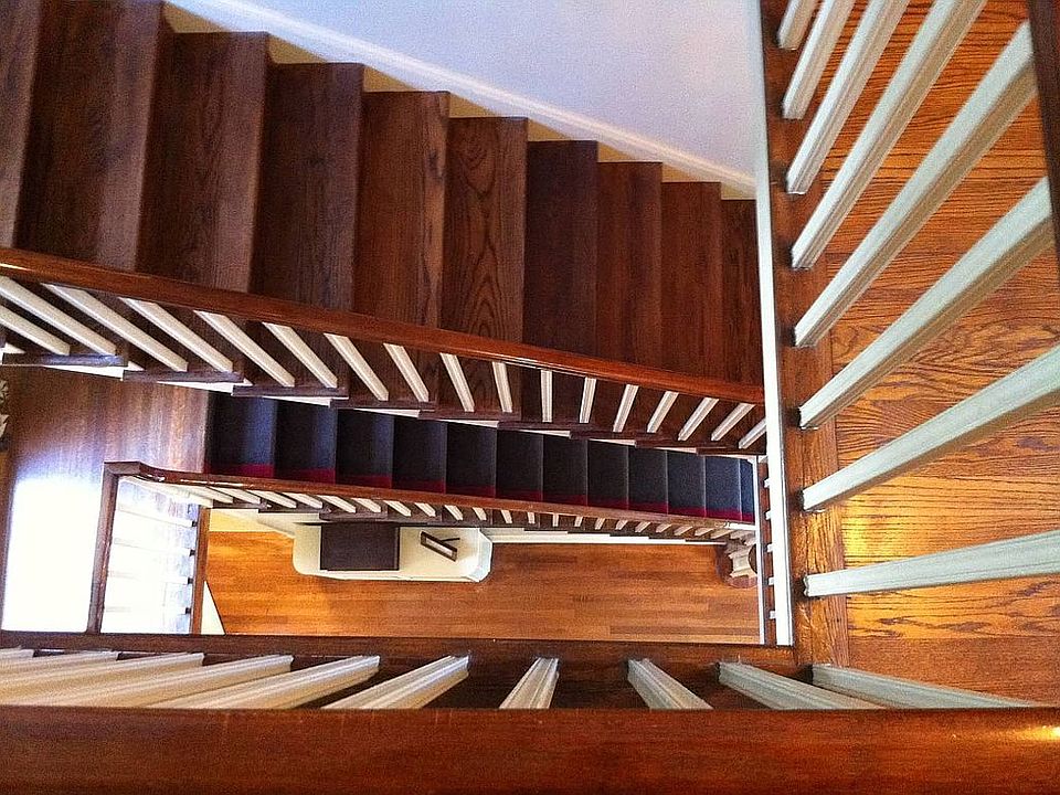 2nd image of 411 Thayer Rd