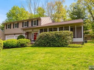 47 Sloping Hill Ter, Wayne, NJ 07470