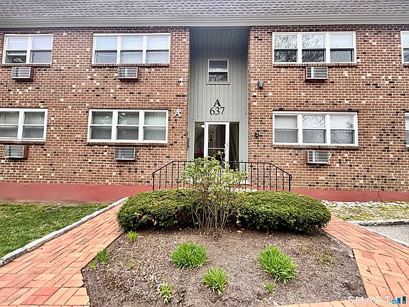 3rd image of 637 Cove Rd Unit A15