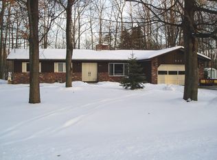 513 Oak Ridge Dr W, Traverse City, MI 49685