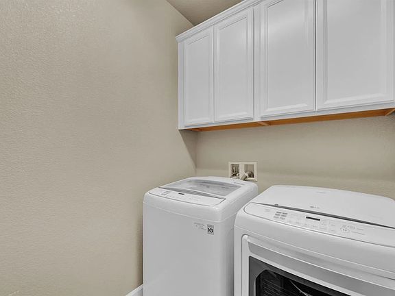3rd image of 8072 Kenai Ct