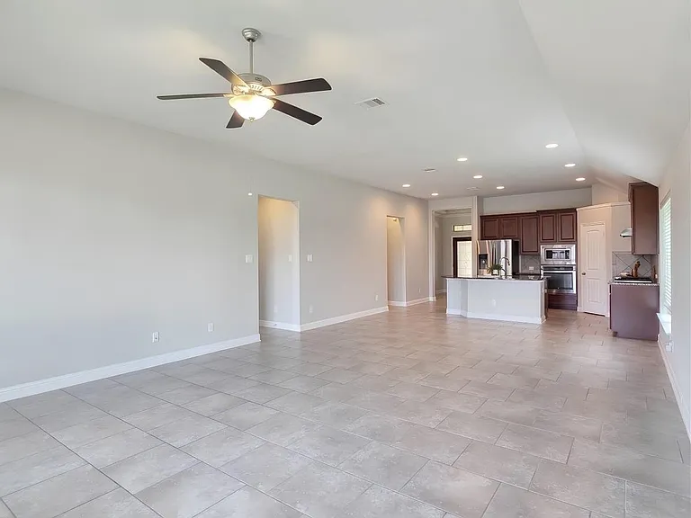 8206 Oxbow Manor Ln — Photo 20