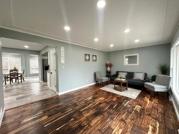 442 Main St, Lino Lakes, MN 55014