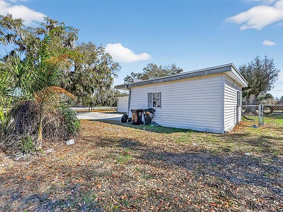 2nd image of 3010 Shepherd Rd