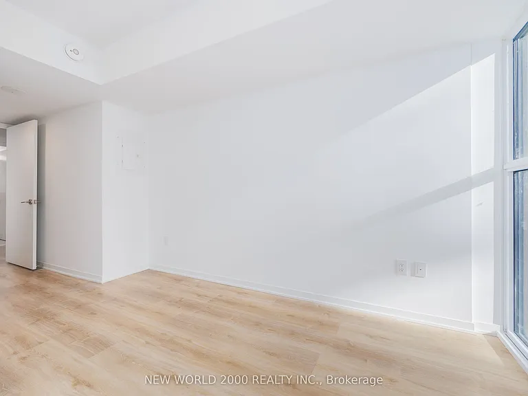 101 Roehampton Ave #2002 — Photo 23