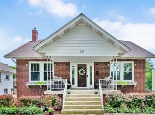 219 N Morgan Ave, Wheaton, IL