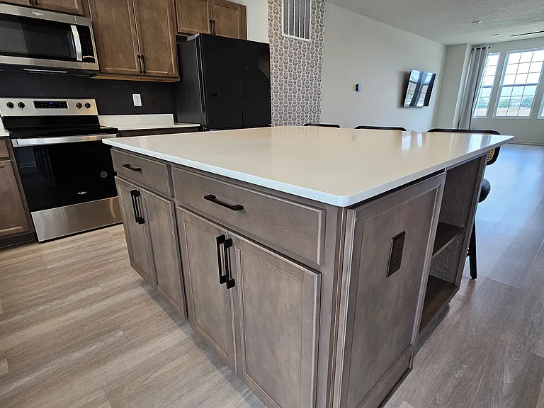 1728 Blenker Dr — Photo 9