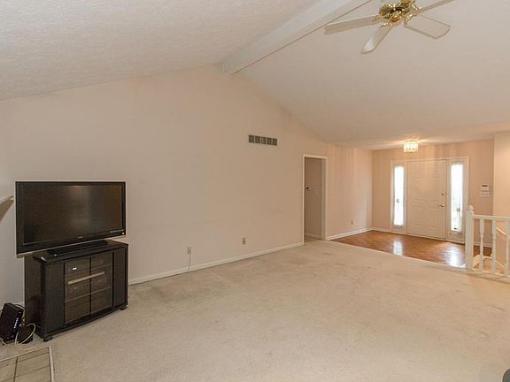 3rd image of 7319 Eastwick Ln