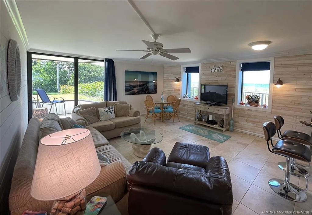 2 bed, 2.0 bath, 1098 sqft, $5,500 — Photo 4
