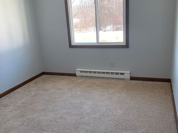 4th image of 11-13 Fifteen 17 19 Tudor Ln #17-5