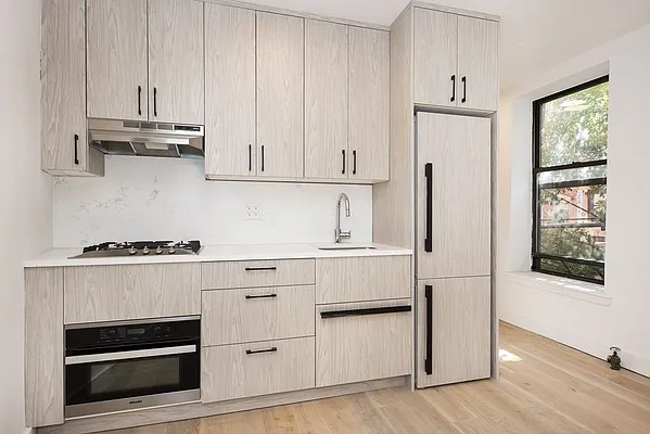 Rented by REAL New York | media 7