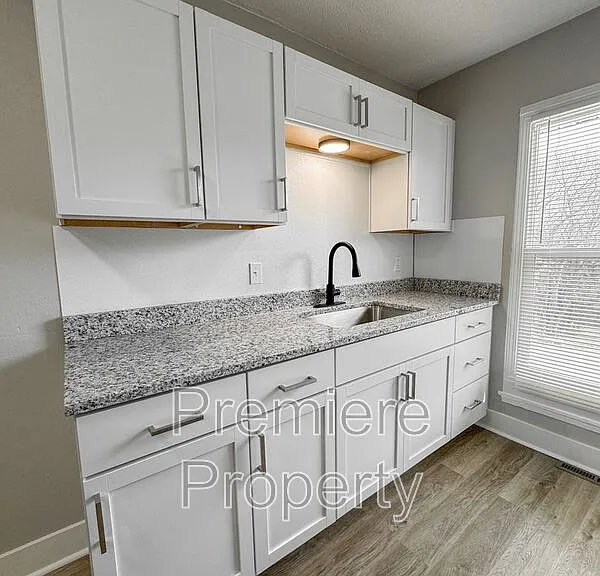 822 S Emery St — Photo 9