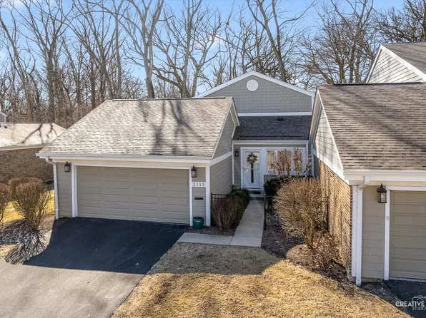 2112 Timber Ln, Wheaton, IL 60189