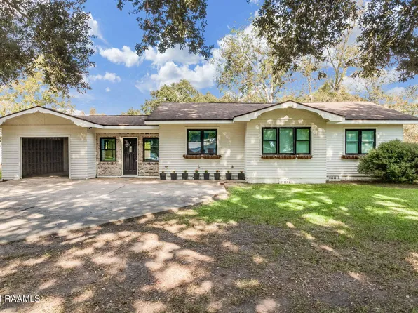 1197 Bordelon Rd, Breaux Bridge, LA 70517