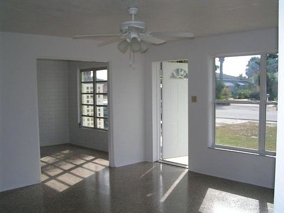 3rd image of 310 Lincoln Ave
