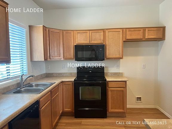 5th image of 2338 E 28th Ave