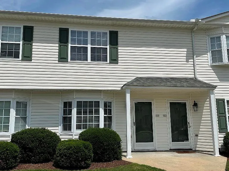 1217 Cross Creek Cir #E4 — Photo 1