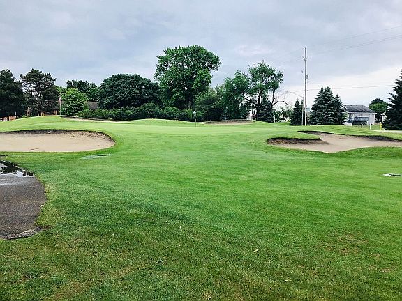 On 17th hole of Glen Eagle!