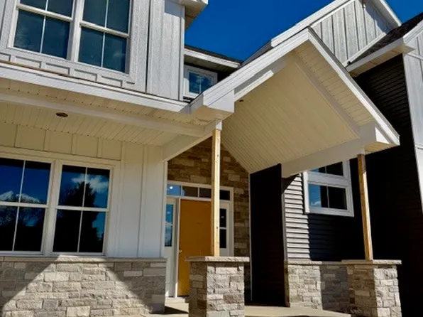 6928 Wilderness Pointe, Bettendorf, IA 52722