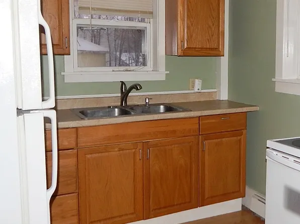 22 March St, 22 March St APT 1A, Bangor, ME 04401