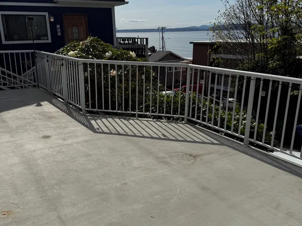 2216 Bonair Pl SW, Seattle, WA 98116