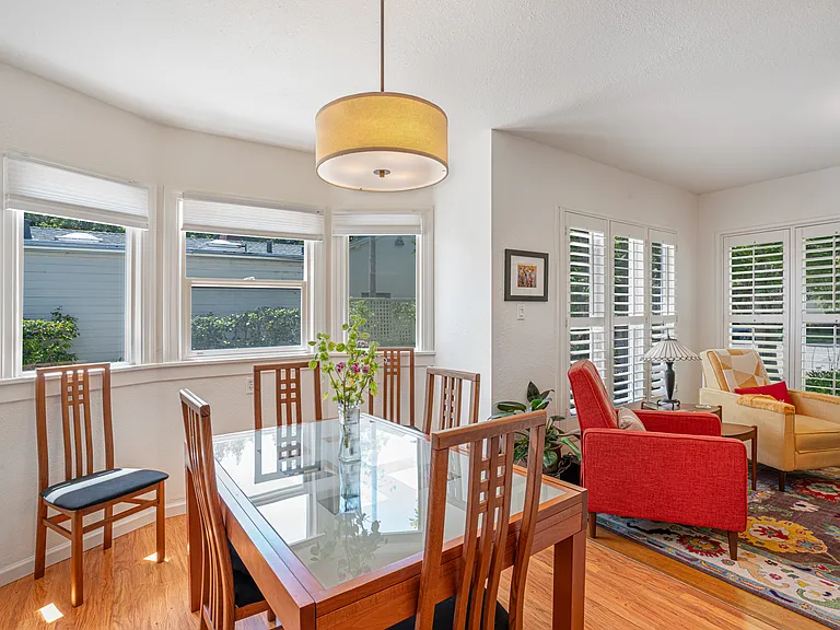 1208 McDonald Ave — Photo 7