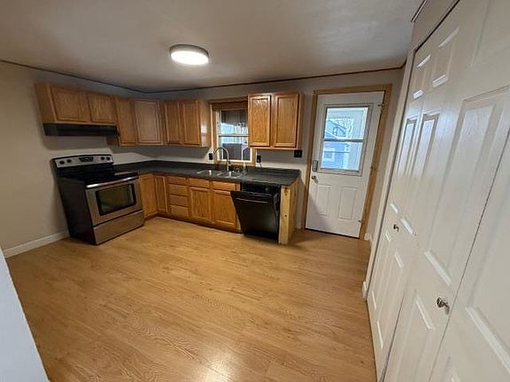 2nd image of 824 12th St N