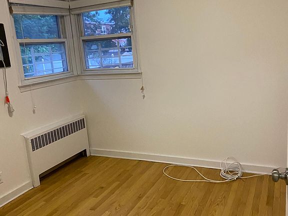4th image of 24 Grant Pl Floor 1
